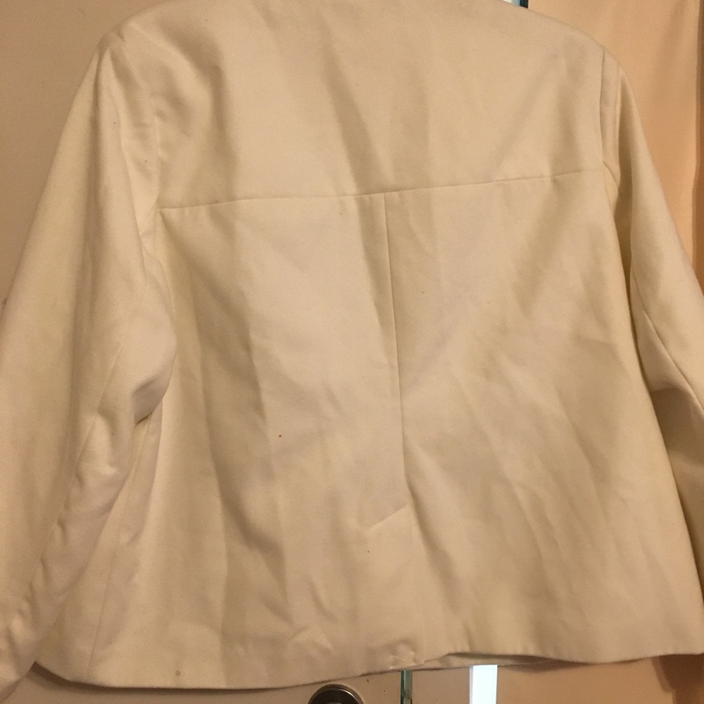 White jacket - Picture 5 of 5